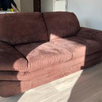 Coppia di divani in tessuto scmosciato