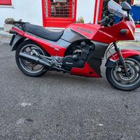 Kawasaki GPZ 900 R