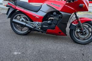 Kawasaki GPZ 900 R