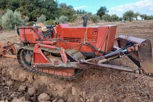 Trattore cingolato FIAT 855c + Lama apripista