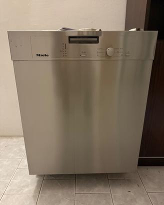 lavastoviglie Miele libera installazione