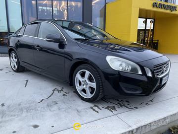 VOLVO S60 D4 Geartronic Kinetic