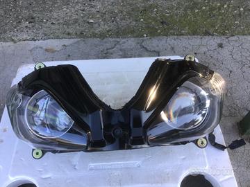 Faro anteriore Triumph Daytona 675