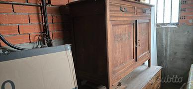 Mobile in legno da restaurare