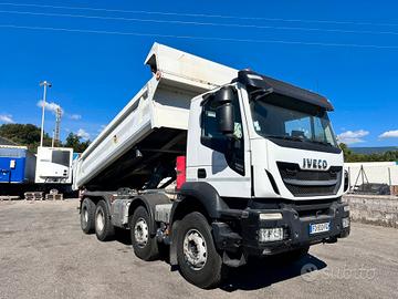 IVECO TRAKKER 4 ASSI 195000 KM