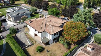 VILLA SINGOLA A CALCINATO