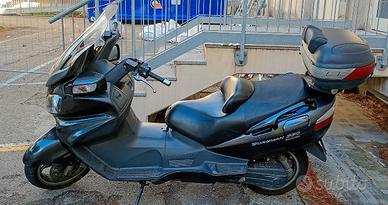 Suzuki Burgman 650 Executive Abs