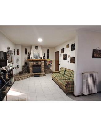 Villa di 185 m² con più di 5 locali e box auto dop