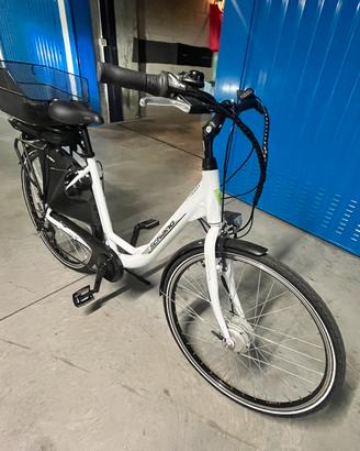 Bicicletta elettrica da donna 28”