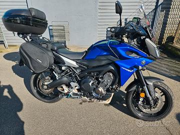 Yamaha tracer 900