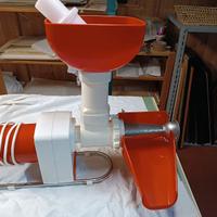 Passapomodoro elettrico