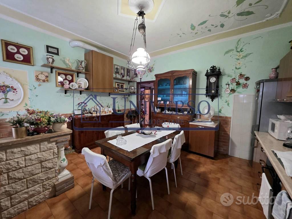 Appartamento di 111 m² con 4 locali a Voghera - Altro