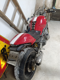 Ducati Monster 900