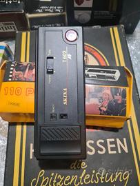 macchina fotografica vintage tascabile