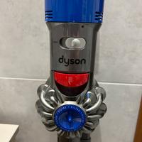DYSON V7