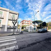 3 LOCALI A TORRE DEL GRECO