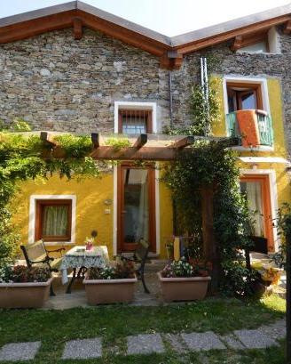 Casetta con giardino condiviso