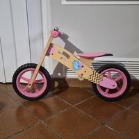 Bici in legno senza pedali