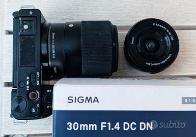 Sony zve-10 con possibilità obiettivi