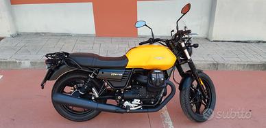 Moto Guzzi V7 III Stone - 2018