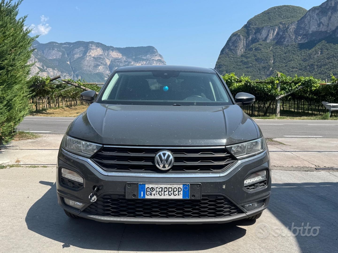 Volkswagen T-Roc 2018 photo 2