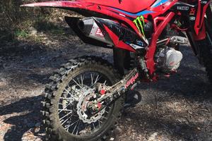 Motocross Hotbike  250cc 4 tempi