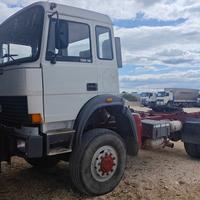 IVECO 190.30 trattore 4x4 con impianto idraulico