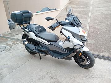 Scooter BMW c 400 gt