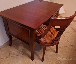 scrittoio legno con sedia in massello Casa Fugipe