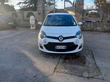 RENAULT TWINGO 1.2 Live 75 cv - (A8)