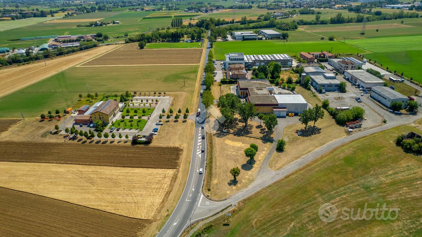TERRENO A REGGIO NELL'EMILIA - Vista 2