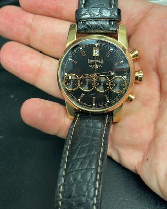 Eberhard Chrono 4 in oro quadrante nero