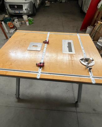 Tavolo d lavoro con guide