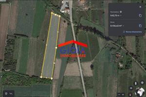 Terreno di 8435 m² a Mondragone