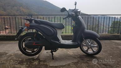 Scooter Elettrico 6Kw 72V batterie litio 72V 25Ah