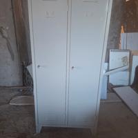 armadietto metallico