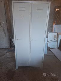 armadietto metallico