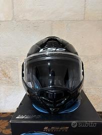 casco in carbonio
