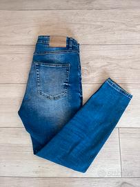 Jeans Pull & Bear Carrot Fit taglia 42