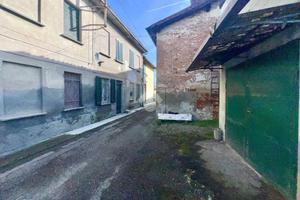 CASA SEMINDIPENDENTE A BRONI