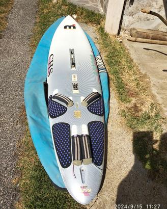 Windsurf Mistral Energy +sacca termica e 4 pinne
