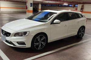 Volvo V60 D4 R-DESIGN - 2.0 - 190 CV