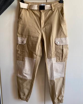 Pantaloni cargo
