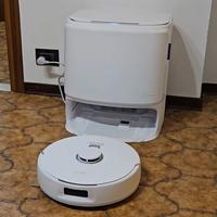 Robot aspirapolvere lavapavimenti