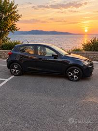 Mazda2 1.5 m-hybrid Exceed navy i- Activsense