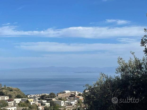 Rudere panoramico con terreno in Località Annunzia