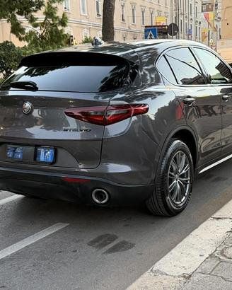 Alfa Stelvio Q4