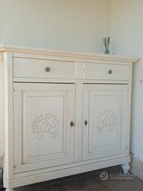 madia credenza