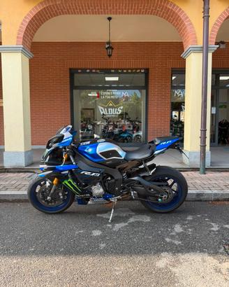 Yamaha YZF R1 7800€ OPERAZIONE 50%
