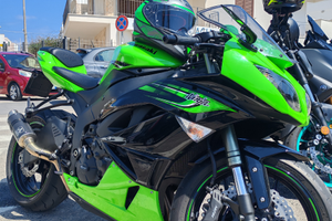 Kawasaki ZX-6R 2011 | - 18.000km | Pari al Nuovo
